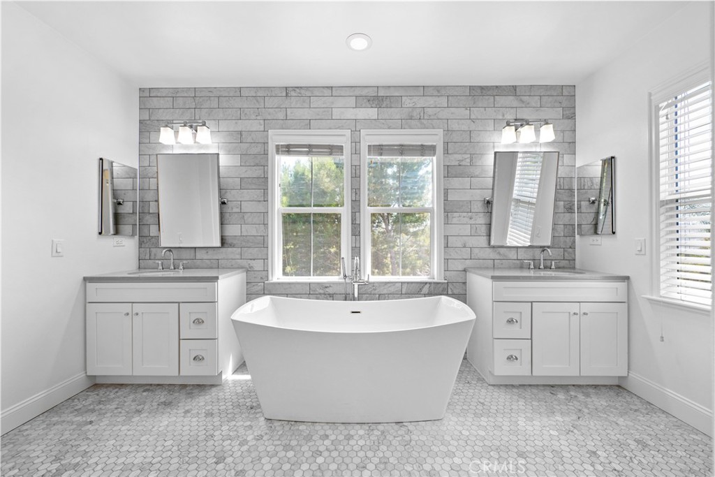 6326 Camino Marinero