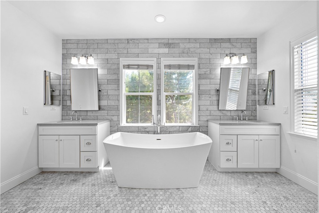 6326 Camino Marinero