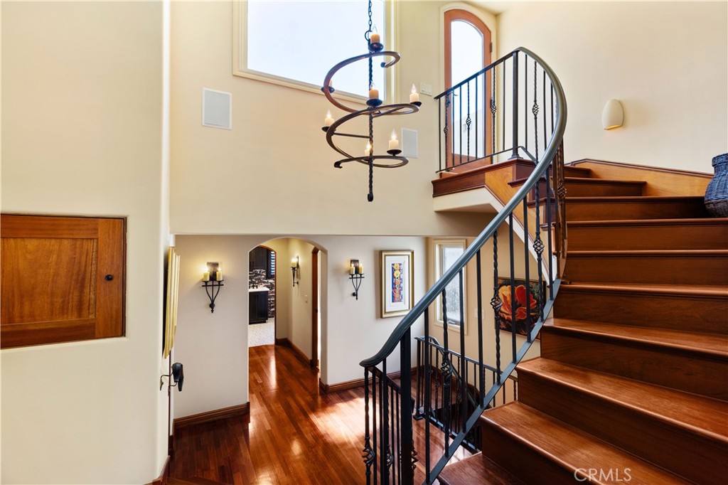 158 Santa Ana Avenue