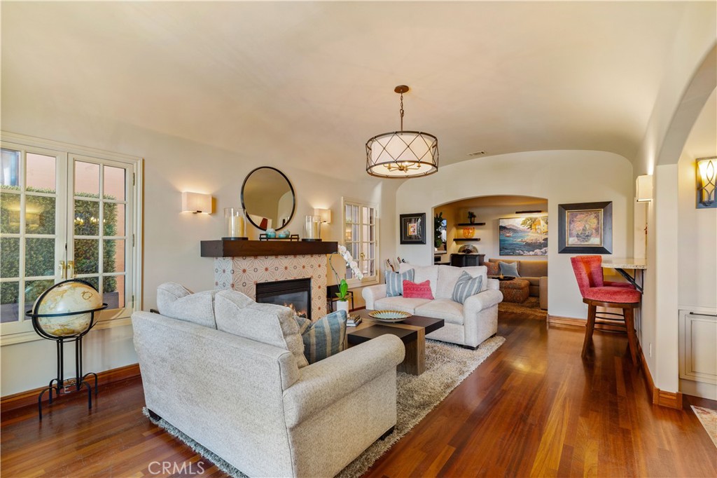 158 Santa Ana Avenue