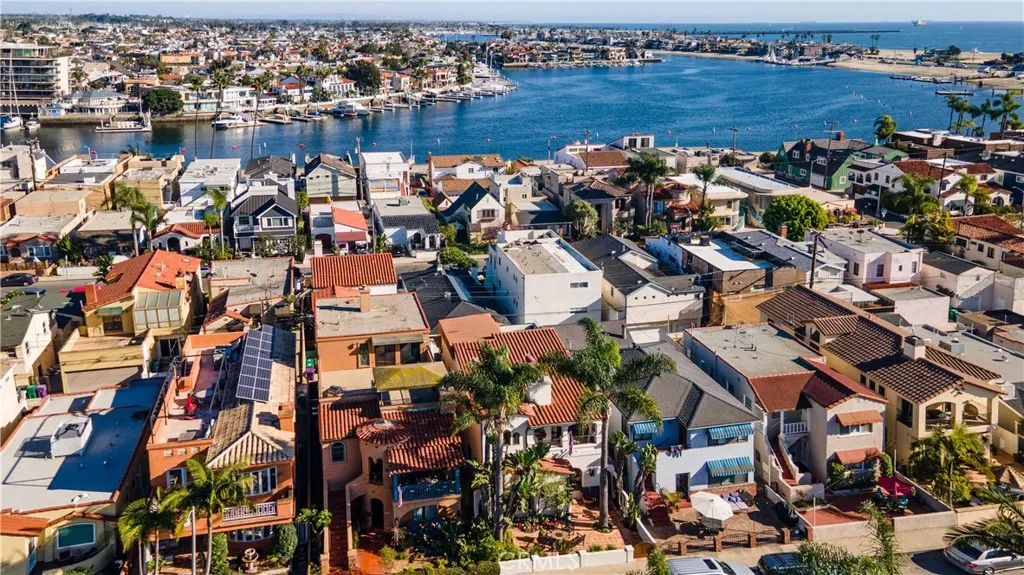 158 Santa Ana Avenue