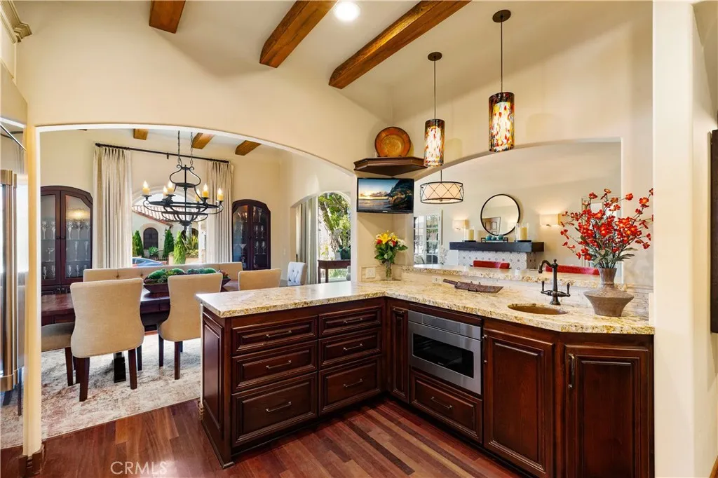 158 Santa Ana Avenue