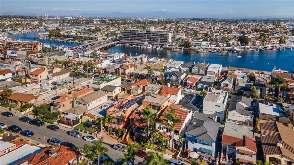 158 Santa Ana Avenue