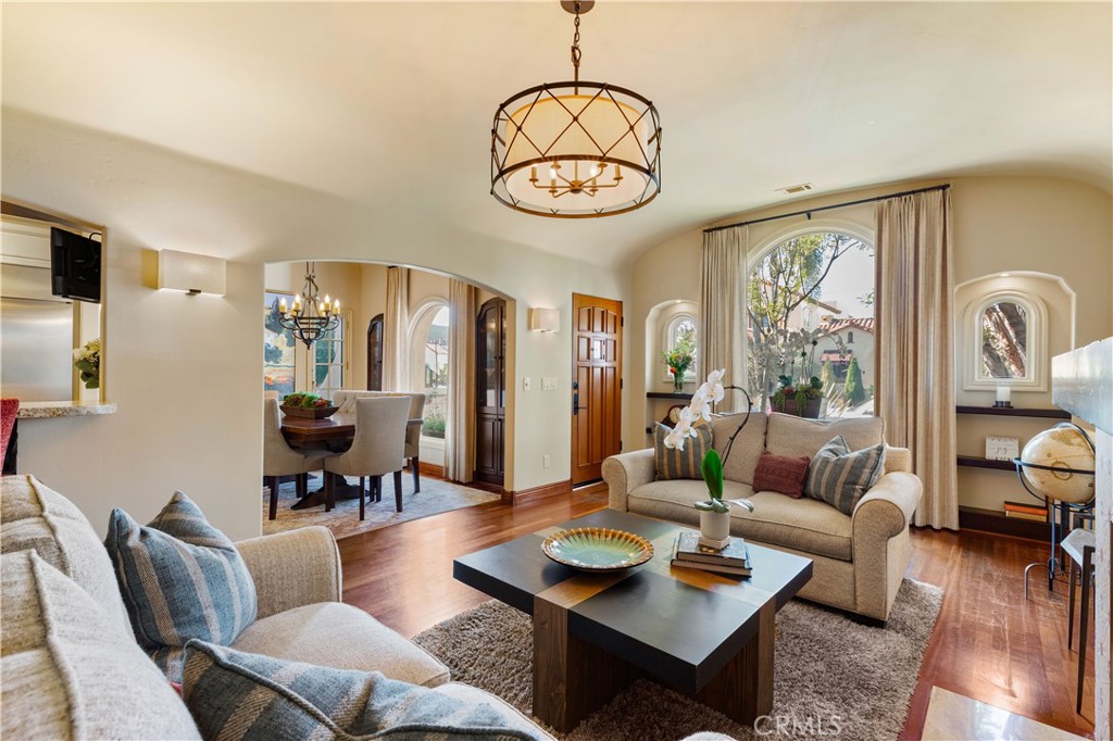 158 Santa Ana Avenue