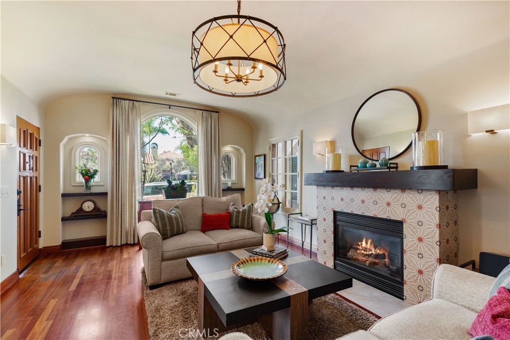 158 Santa Ana Avenue