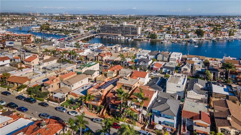 158 Santa Ana Avenue