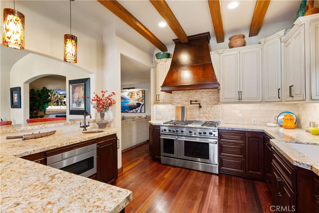 158 Santa Ana Avenue