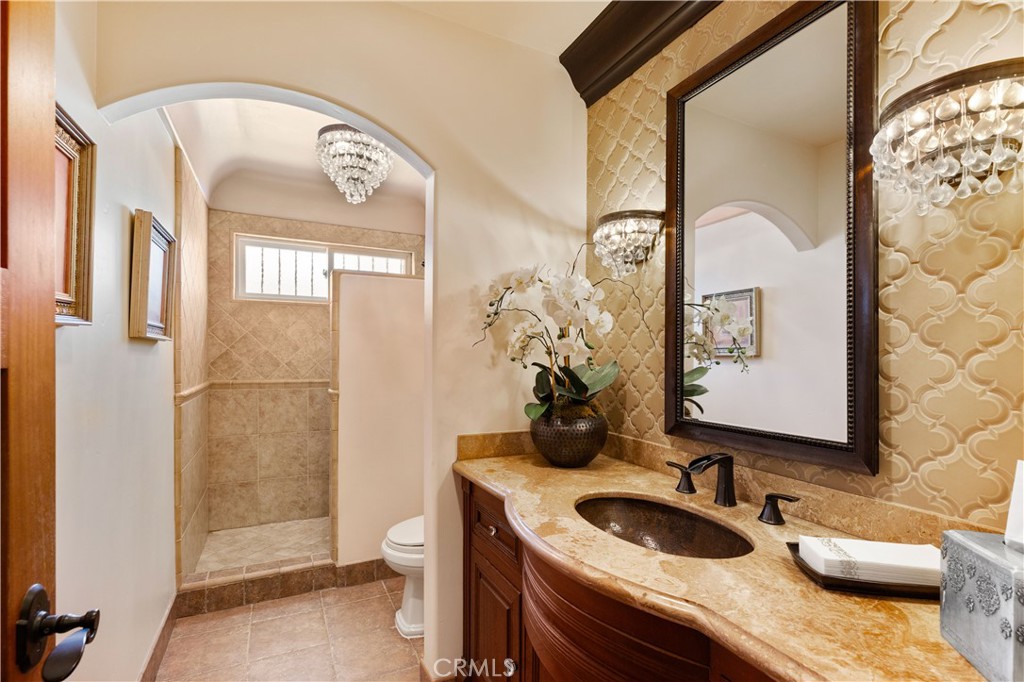 158 Santa Ana Avenue