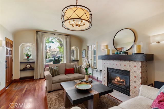 158 Santa Ana AVE