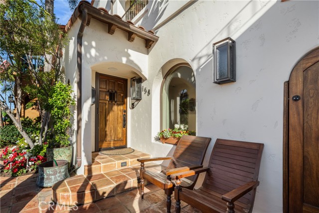 158 Santa Ana AVE