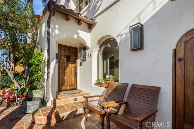 158 Santa Ana AVE