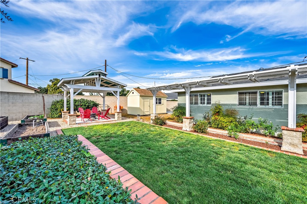 3080 W Glen Holly Drive