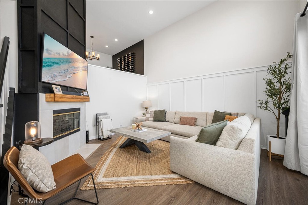 6237 Surfcove