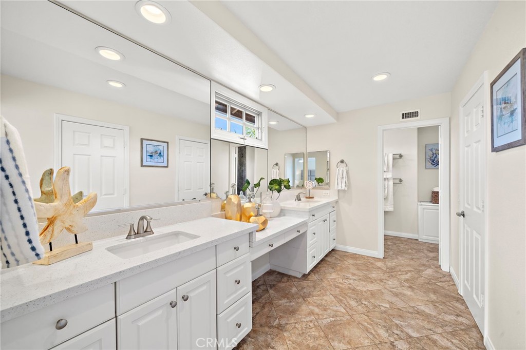 18817 Tomahawk Street