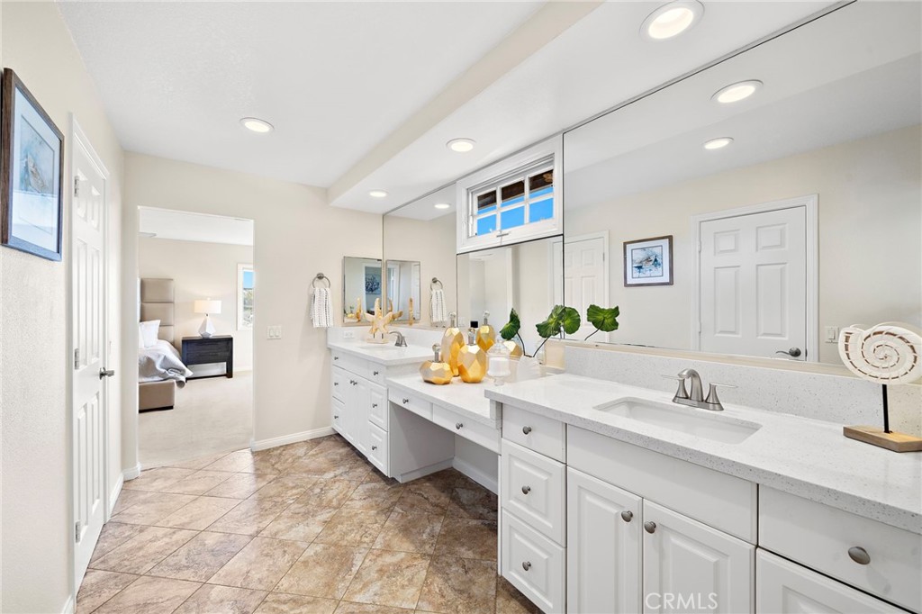 18817 Tomahawk Street