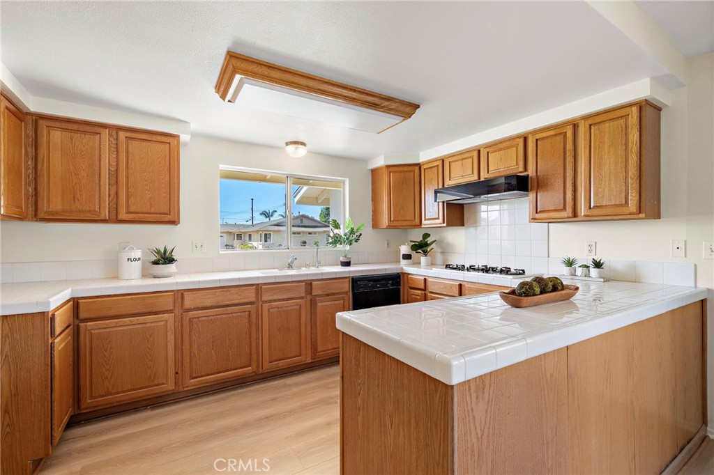 9181 El Cortez Avenue