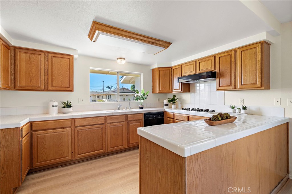 9181 El Cortez Avenue