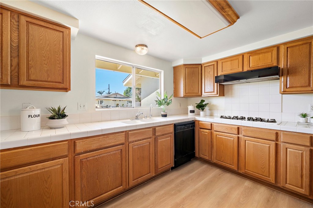 9181 El Cortez Avenue