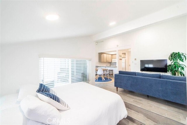 17092 Pacific Coast Hwy 204