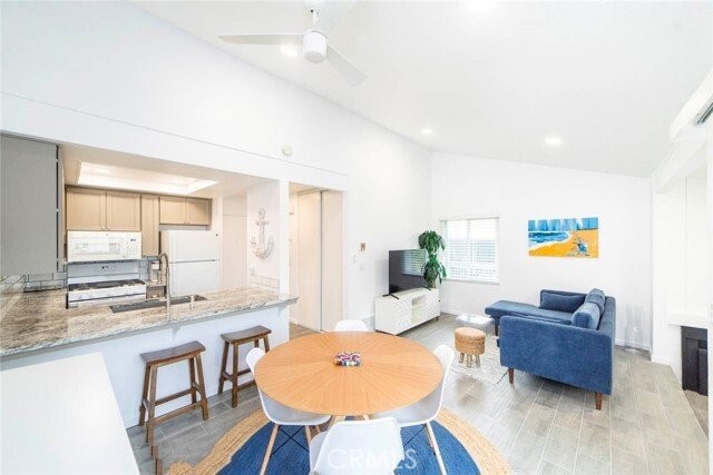 17092 Pacific Coast Hwy 204