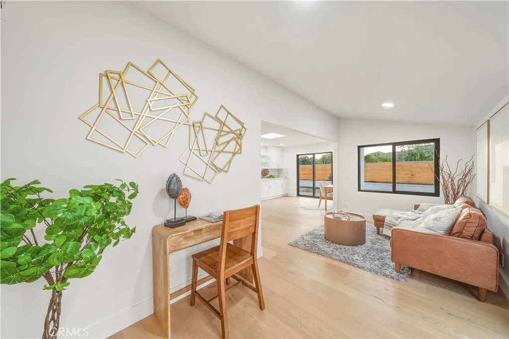 31201 Paseo Acacia