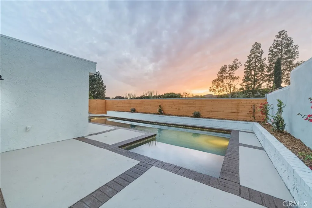 31201 Paseo Acacia
