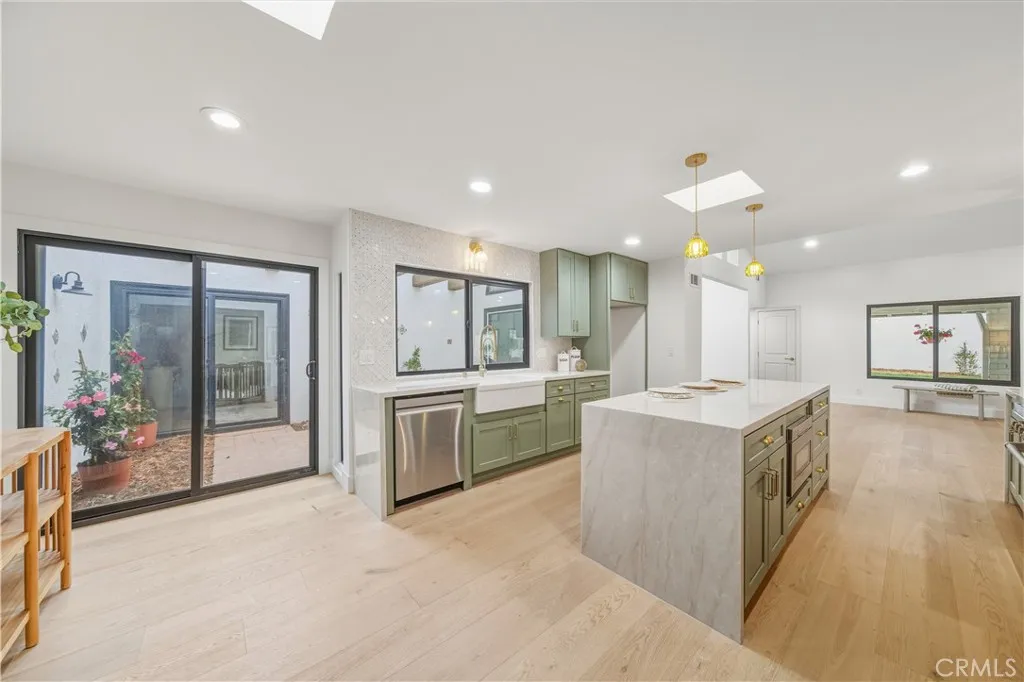 31201 Paseo Acacia