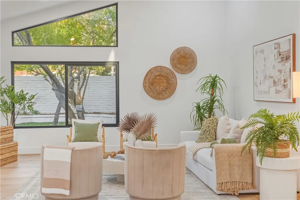 31201 Paseo Acacia