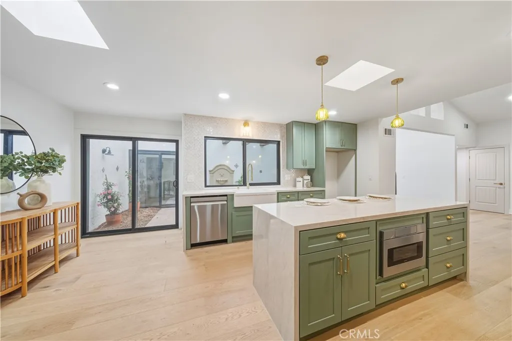 31201 Paseo Acacia