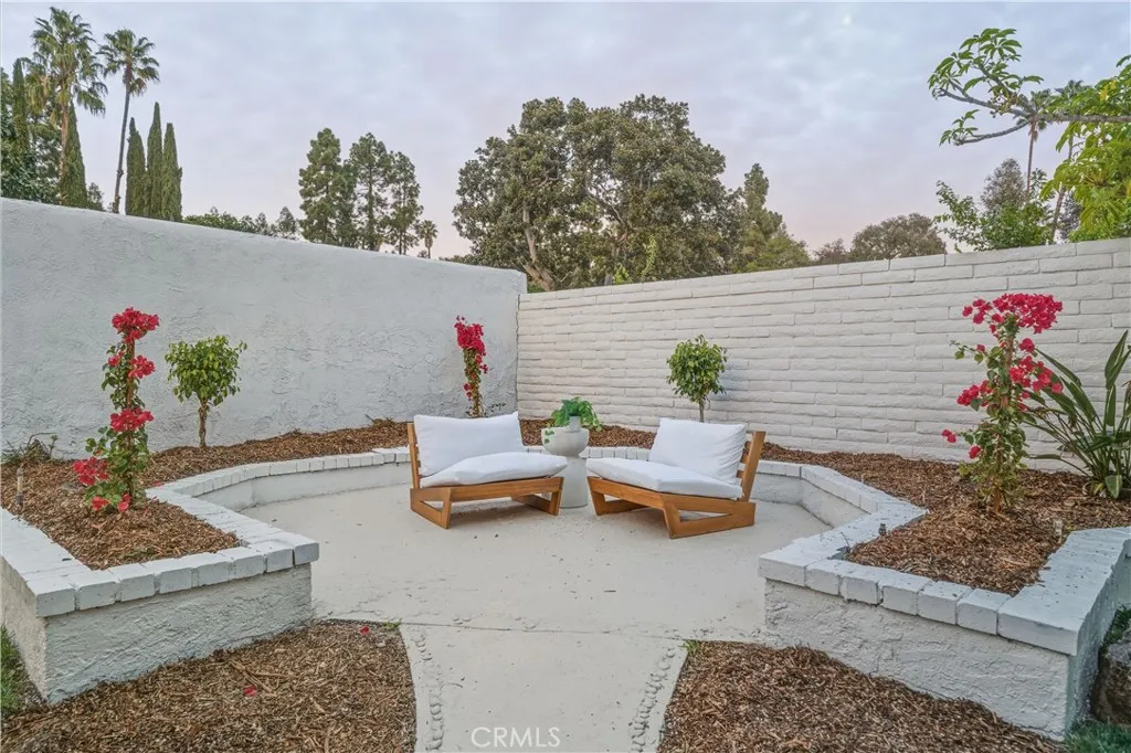 31201 Paseo Acacia