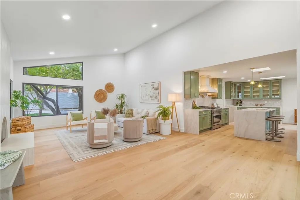31201 Paseo Acacia