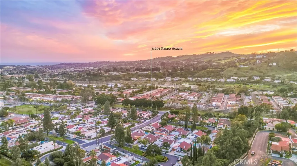 31201 Paseo Acacia