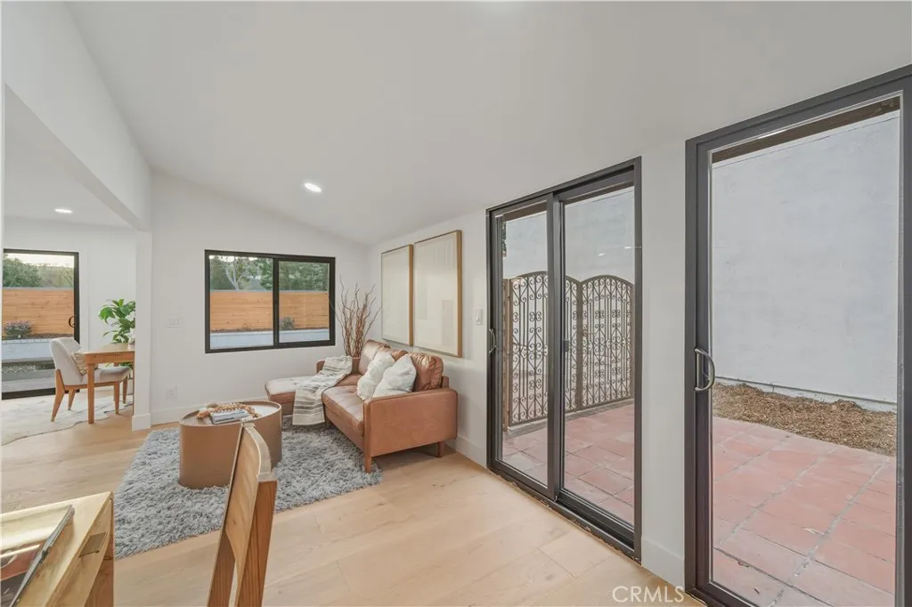 31201 Paseo Acacia