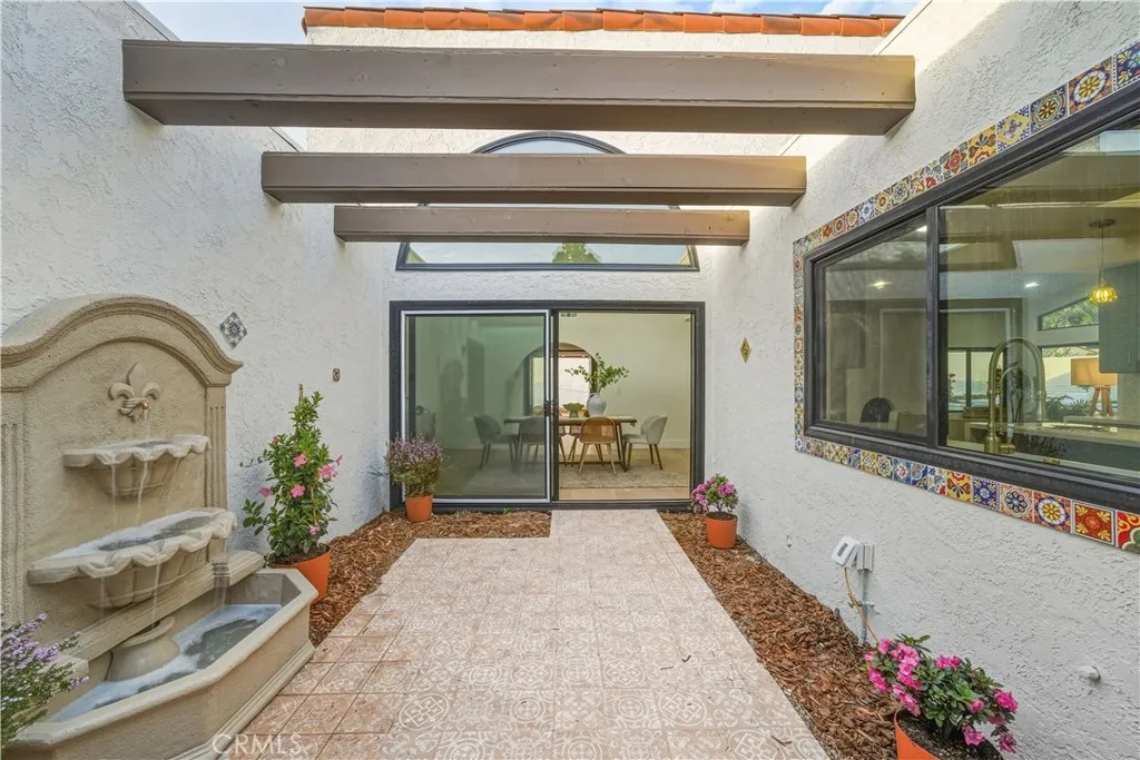 31201 Paseo Acacia