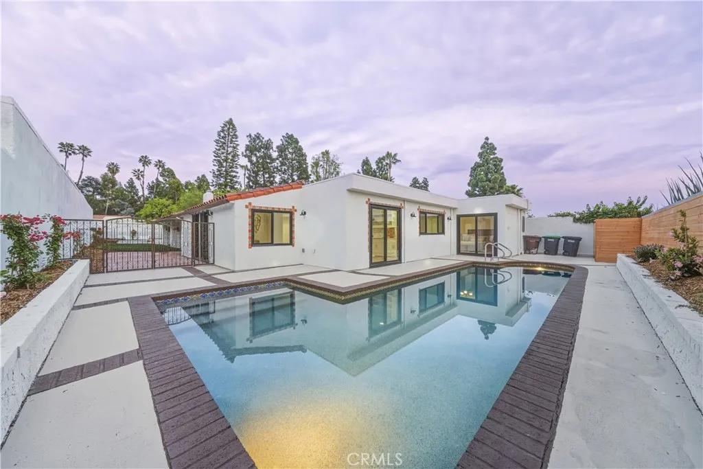 31201 Paseo Acacia