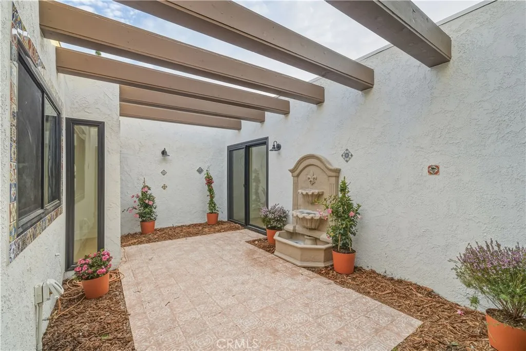 31201 Paseo Acacia