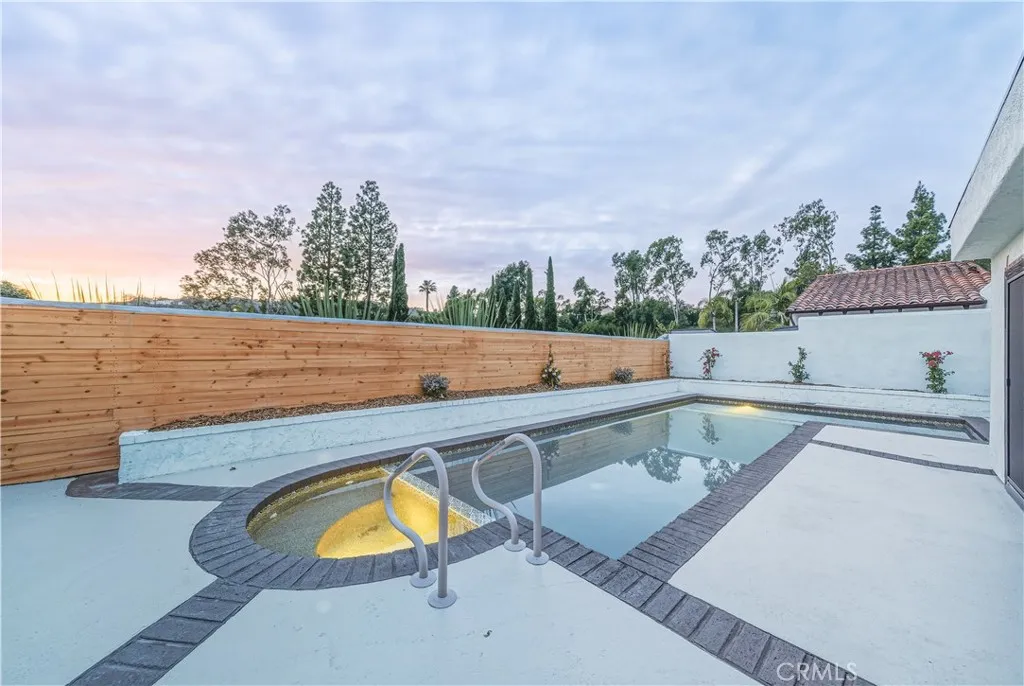 31201 Paseo Acacia