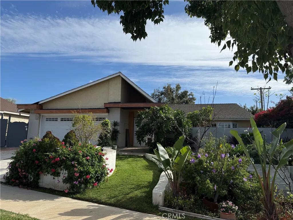418 Del Monte West