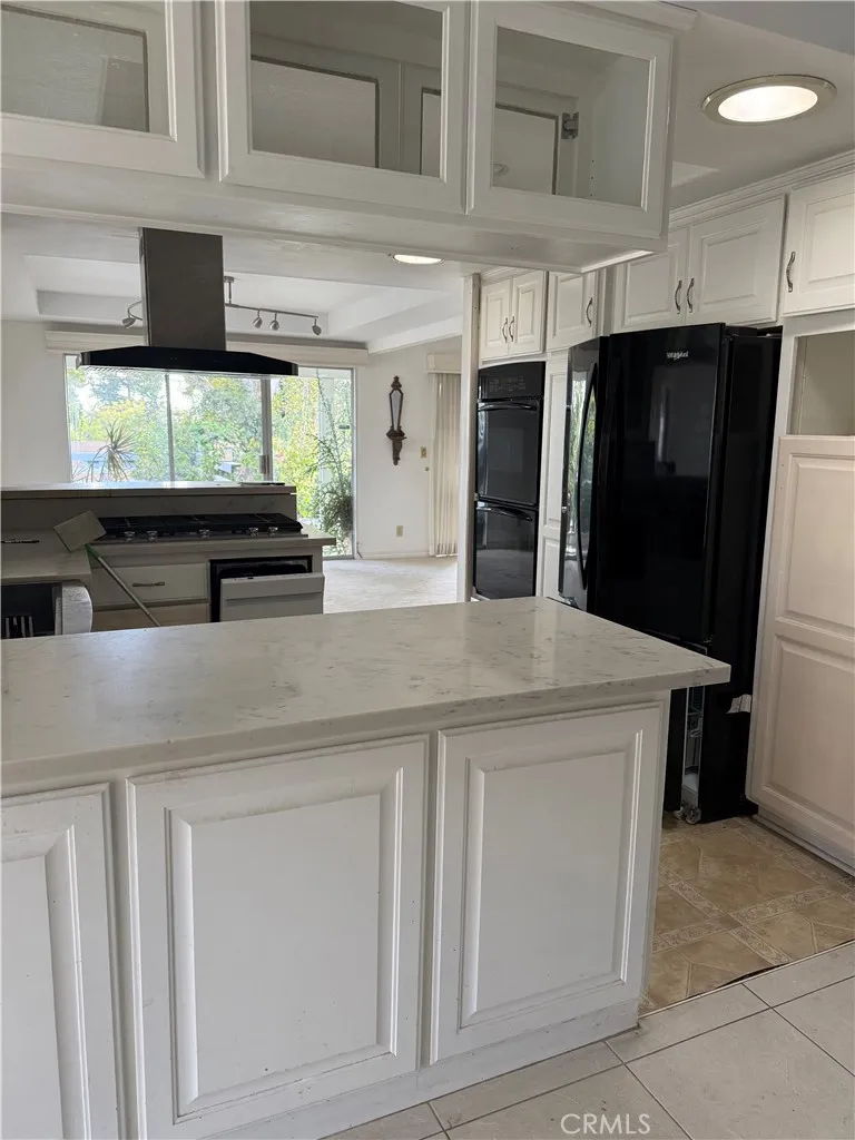 418 Del Monte West