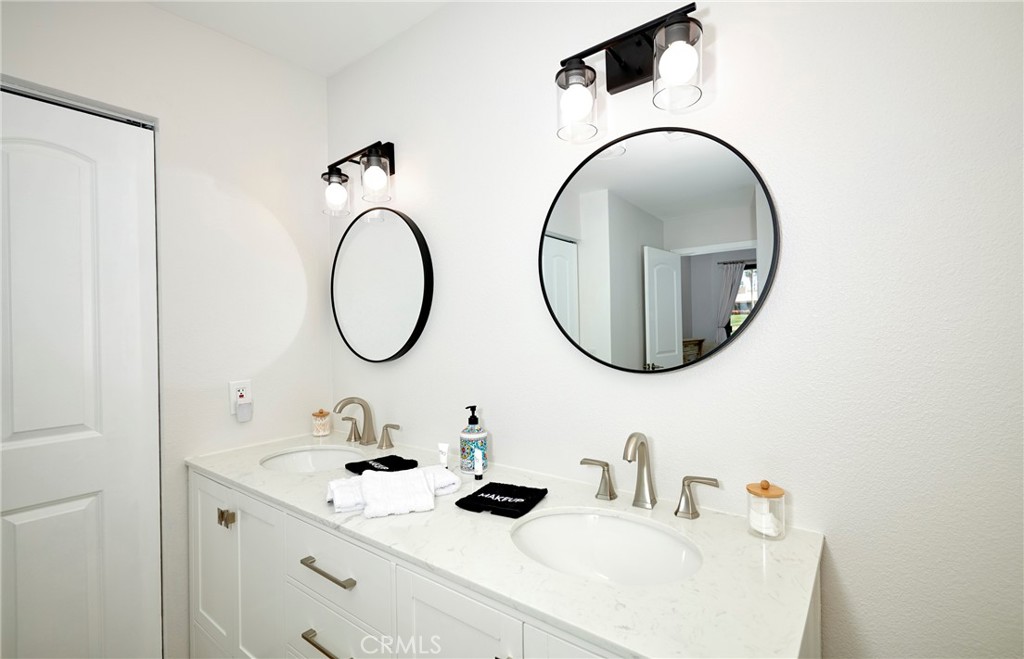 76643 Daffodil Drive