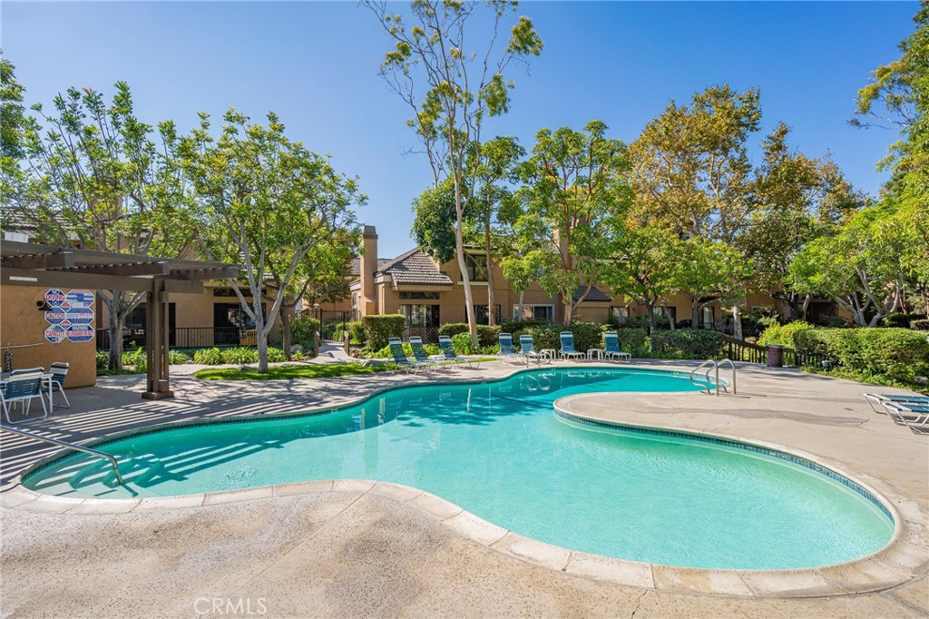 7911 Woodlake Drive 77