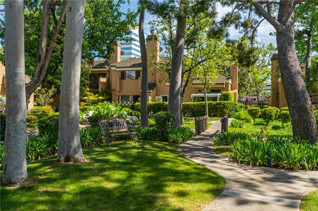 7911 Woodlake Drive 77