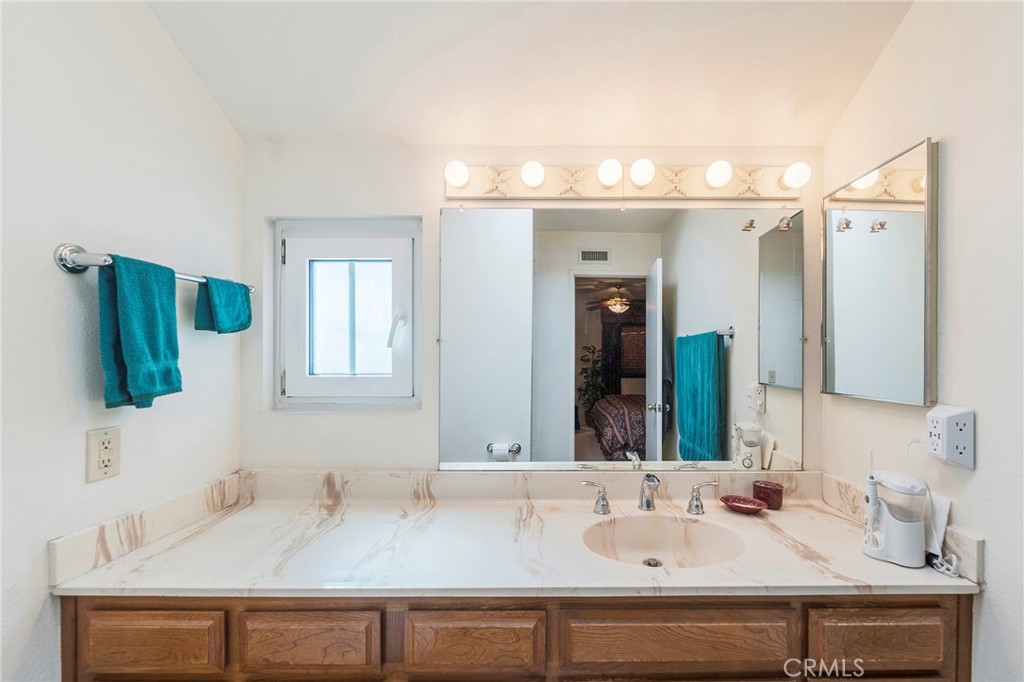 7911 Woodlake Drive 77