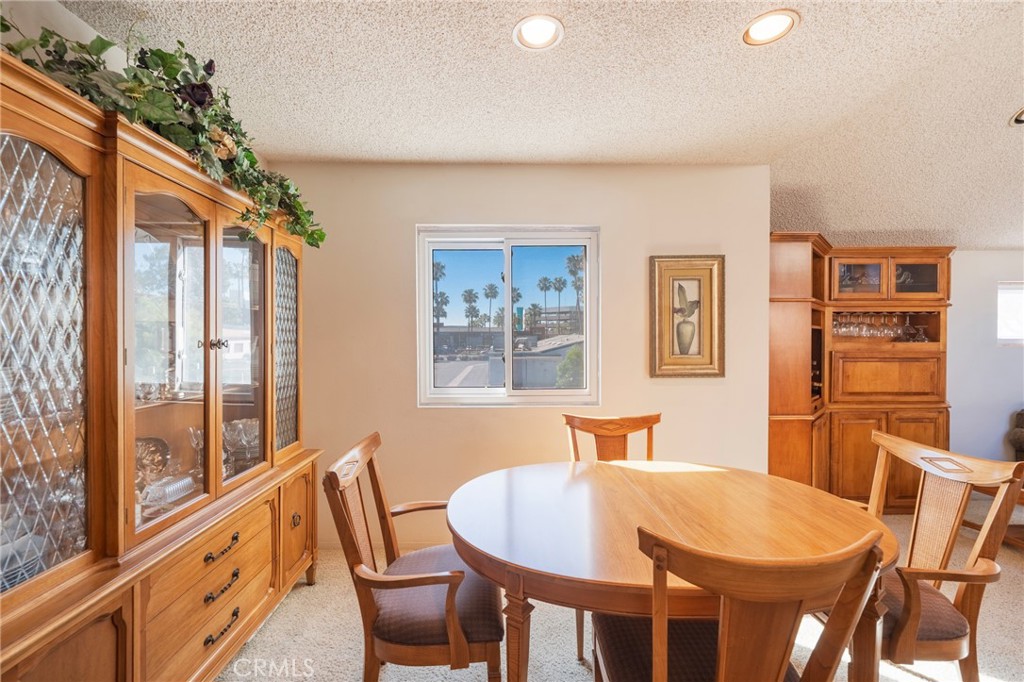 7911 Woodlake Drive 77