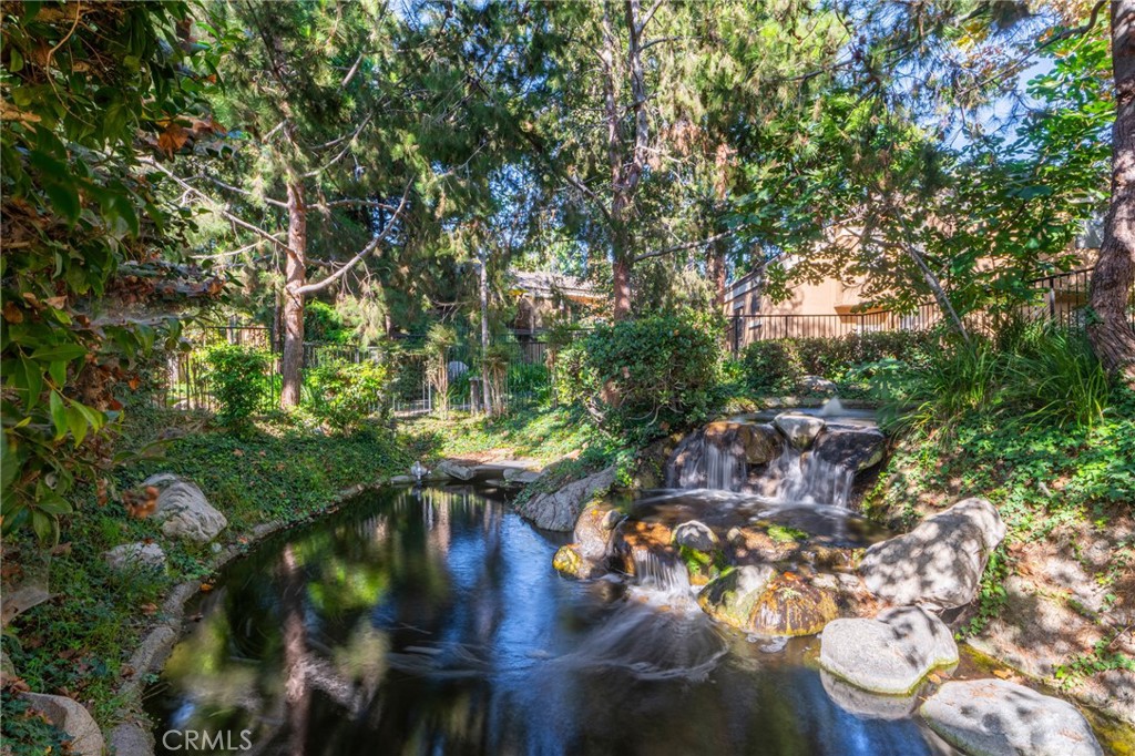 7911 Woodlake Drive 77