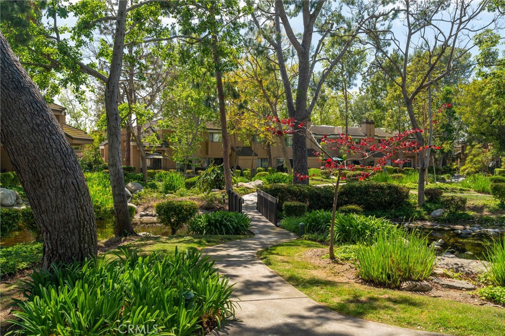 7911 Woodlake Drive 77