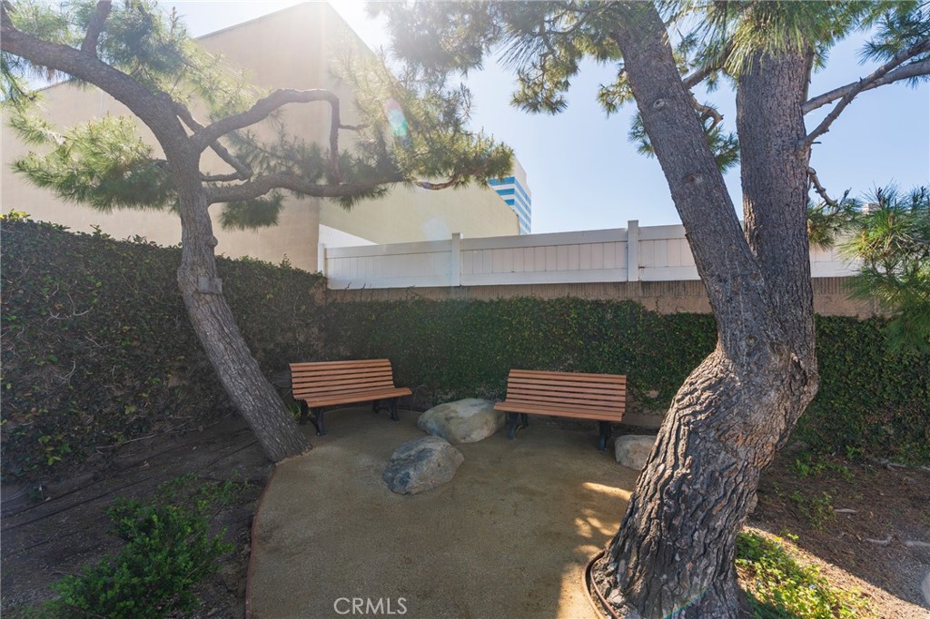 7911 Woodlake Drive 77