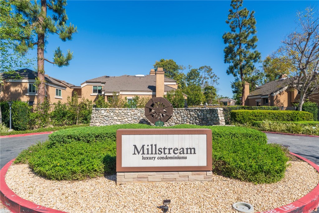 7911 Woodlake Drive 77