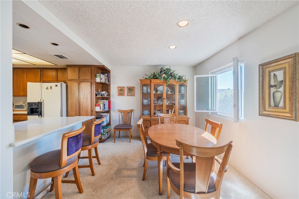 7911 Woodlake Drive 77