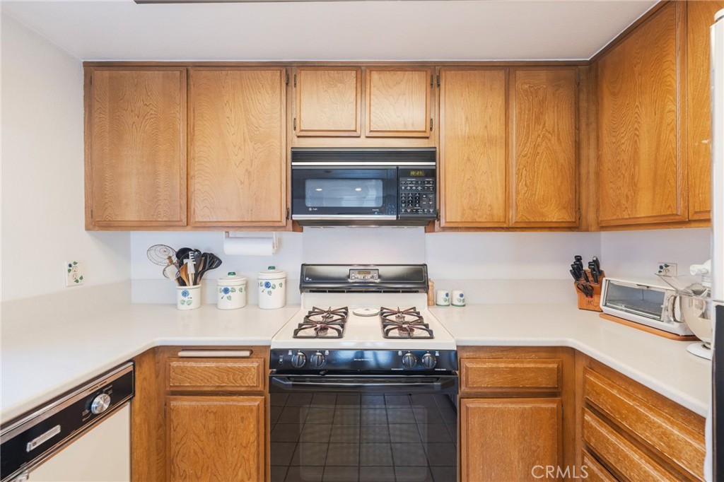 7911 Woodlake Drive 77